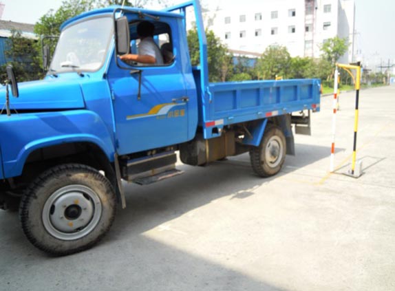 2011年我公司前往蕭山農(nóng)機(jī)監(jiān)理站進(jìn)行樁考儀培訓(xùn)